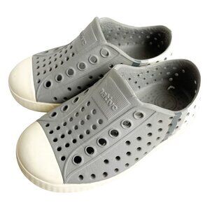 Native Gray Jeffersons - Size 6